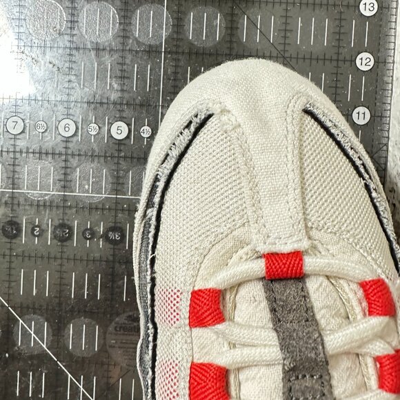 Nike Air Max 95 Men Size 8  DH9792-100 Chile Red Japan Plum Blossom Grey Shoes - Picture 11 of 11